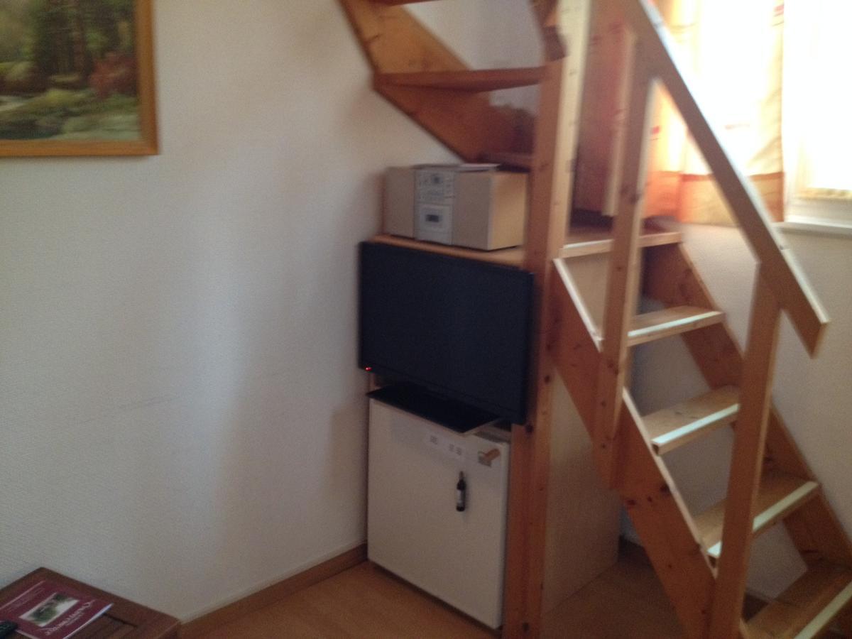 Bed and Breakfast La Tourelle Tartegnin Exterior foto